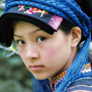 微博：尔玛依娜-天仙妹妹：https://www.weibo.com/u/1730443811走红原因：2005年8月初，在TOM网站的一个汽车论坛上发表了其惊遇天仙MM的故事，将尔玛依娜的照片一一上传，引起论坛热烈讨论。天仙MM这一名字由此叫开，火遍全网，人气直线飙升，成为网络名人。热门事件：2005年被TOM网网友冠以天仙MM称号，成为网